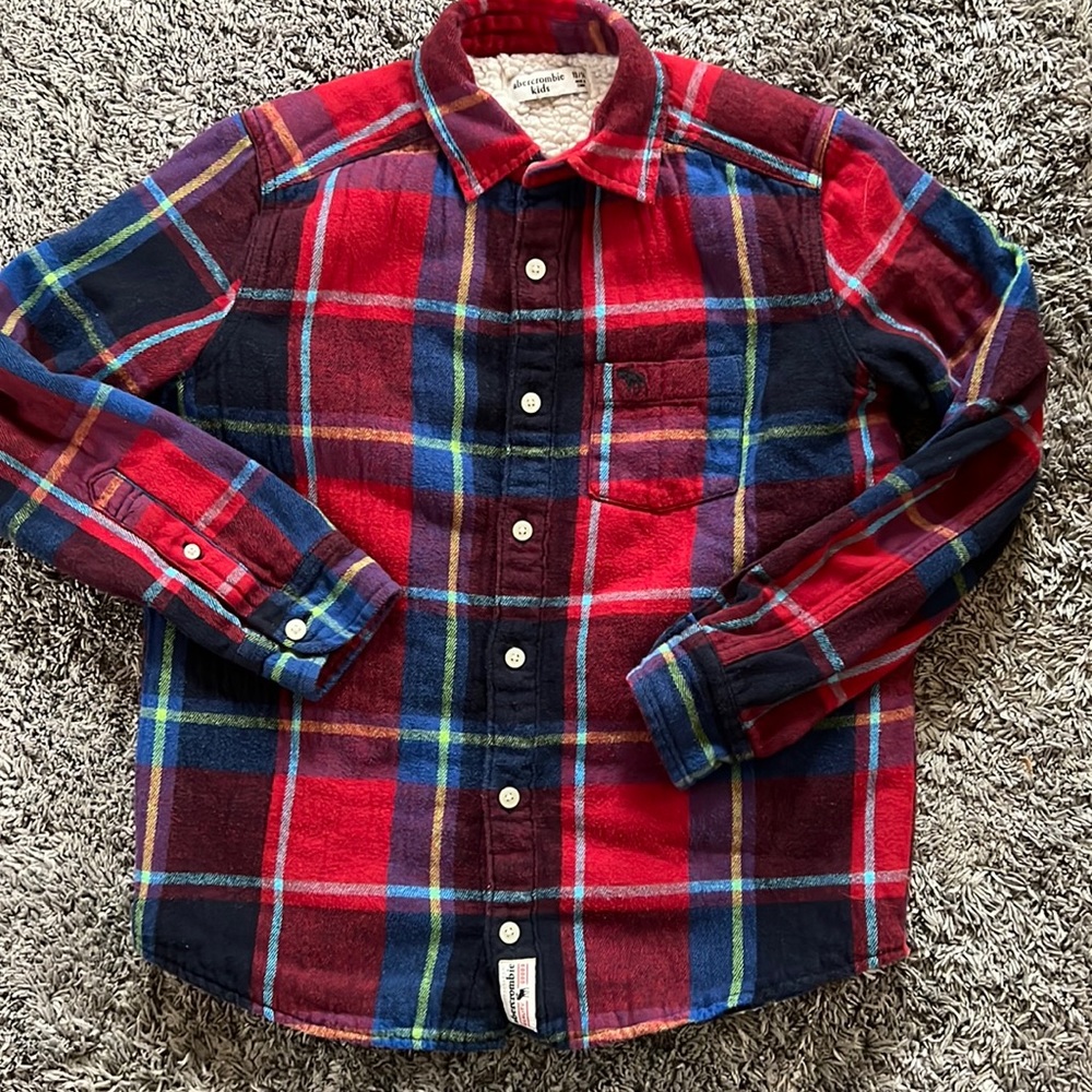 Warm Abercrombie flannel plaid Sherpa lined shirt/jacket. Size 13/14